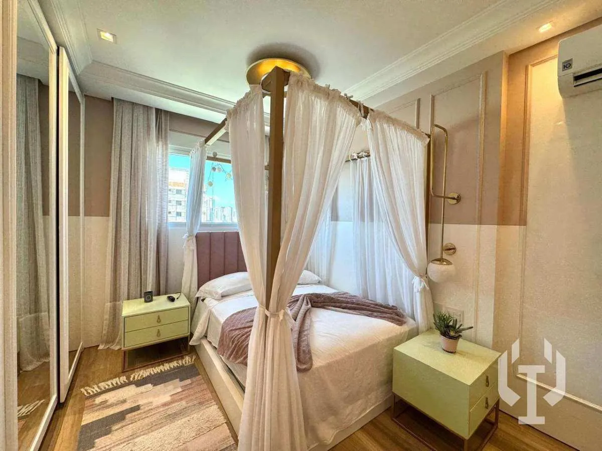 Imagem Apartamento Frente Mar Finamente Mobiliado e Decorado, com 4 Suítes, em Itapema.