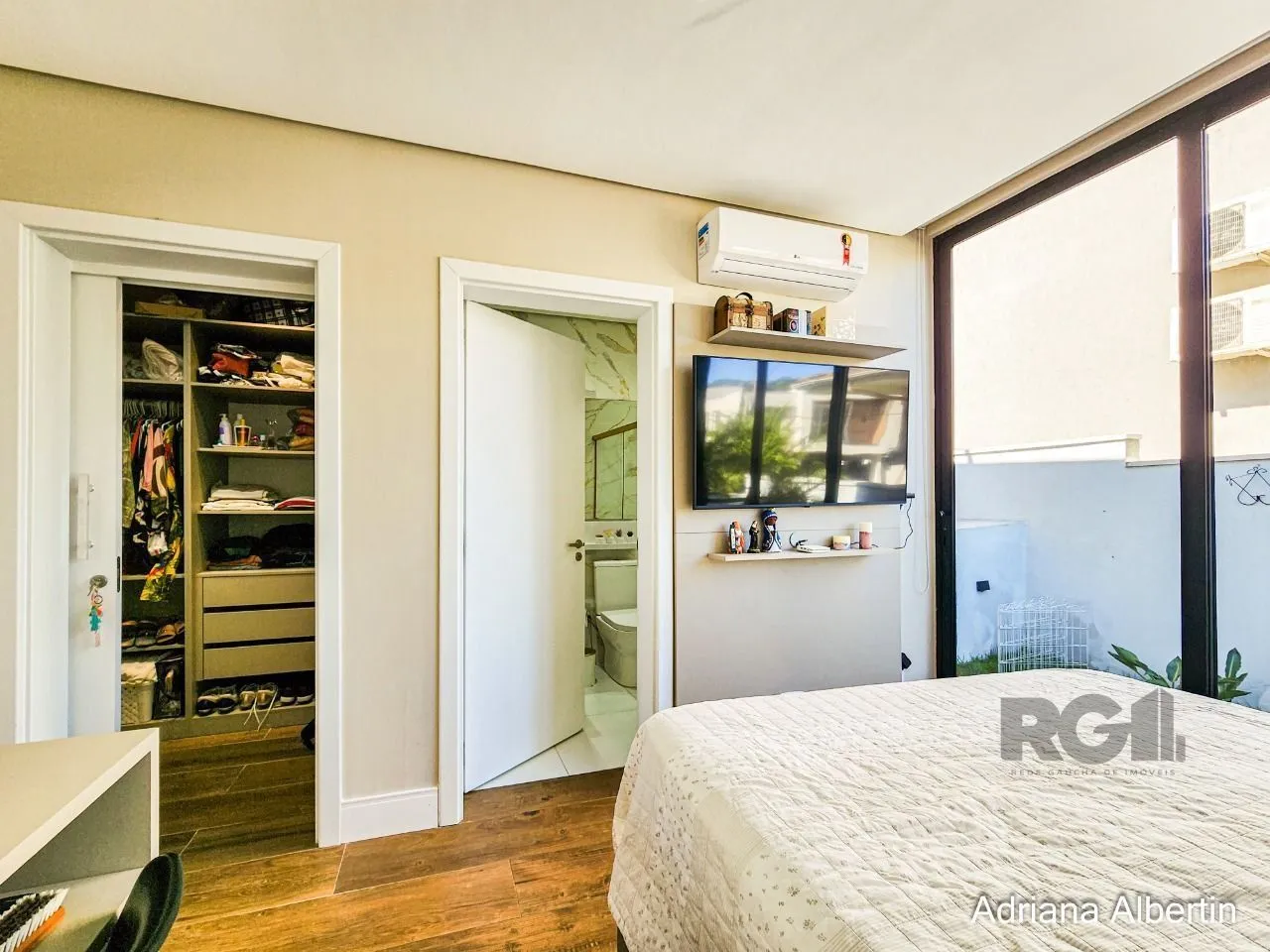 Imagem Casa com 4 suites - Condominio Fechado