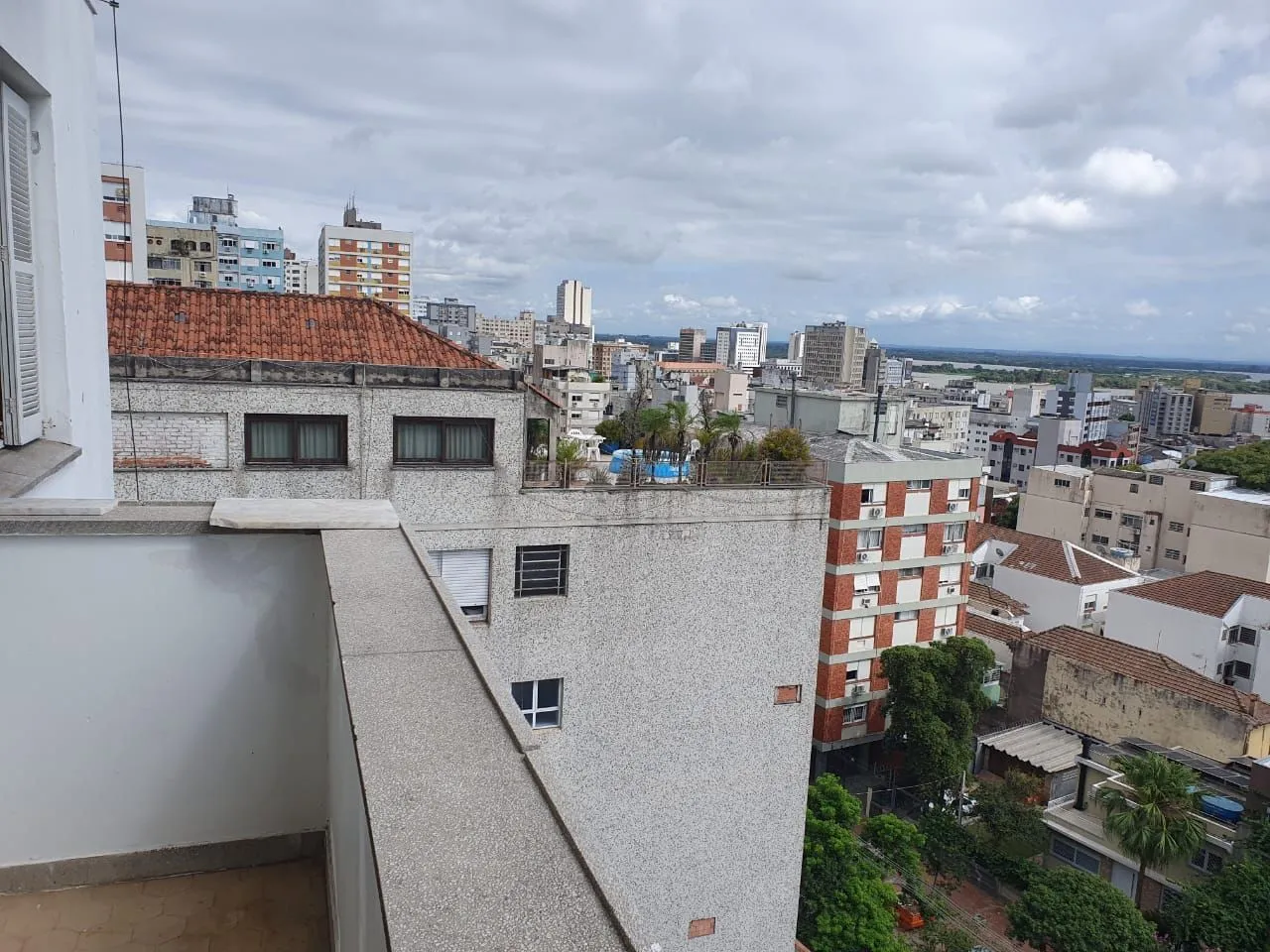 Imagem Apartamento de 3 quartos no bairro Independência em Porto Alegre