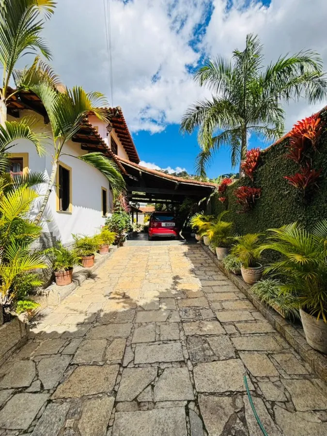 Imagem Casa para Venda em Petrópolis / RJ no bairro Nogueira