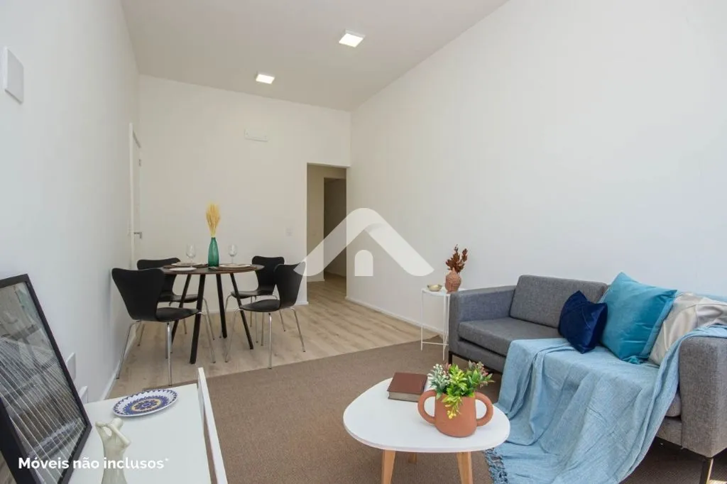 Imagem Apartamento de 106m² à Venda em Copacabana - Andar Alto, 3 Quadras da Praia