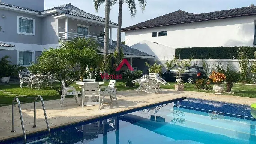 Imagem Casa em Condomínio para Venda em Rio de Janeiro, Barra da Tijuca, 5 dormitórios, 2 suítes, 5 banheiros, 3 vagas