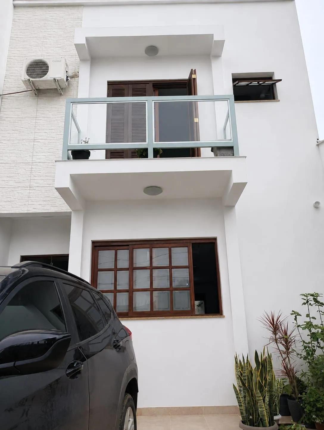 Imagem Sobrado 3 Dorm/ 2 Vagas garagem/ Exelente localização