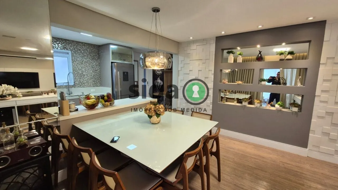 Imagem Apartamento à venda com 136m², 3 quartos sendo 1 Suíte e 2 Vagas fixas.