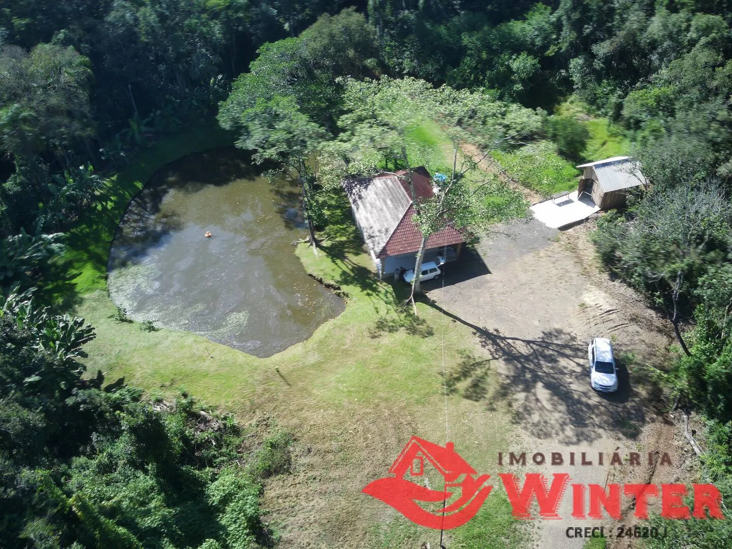 Foto do imóvel Chácara com 3 hectares, casa e açude.