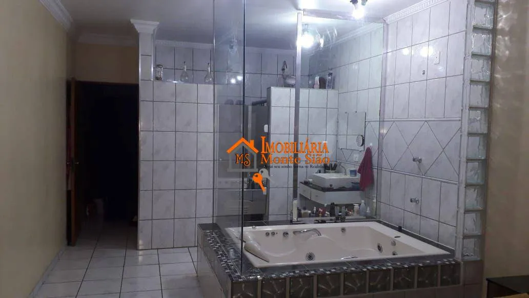 Imagem Sobrado com 3 dormitórios à venda por R$ 679.000,00 - Parque Flamengo - Guarulhos/SP