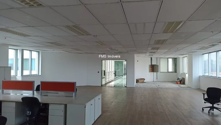Imagem Conjunto Comercial para Locação na Vila Cordeiro de 458m²