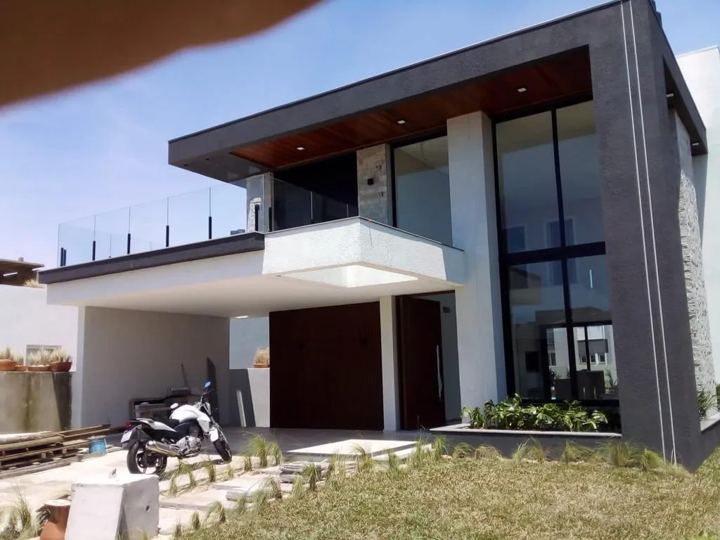Imagem Casa em Condominio 4 Dormitórios - Bairro xangri-la