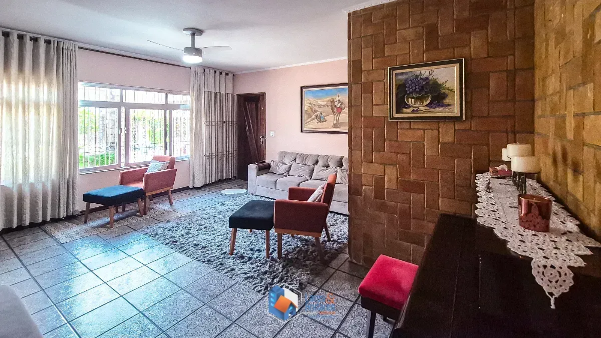 Imagem Casa para venda em Parque Novo Mundo com 5 quartos, sendo 2 suítes, 275m²