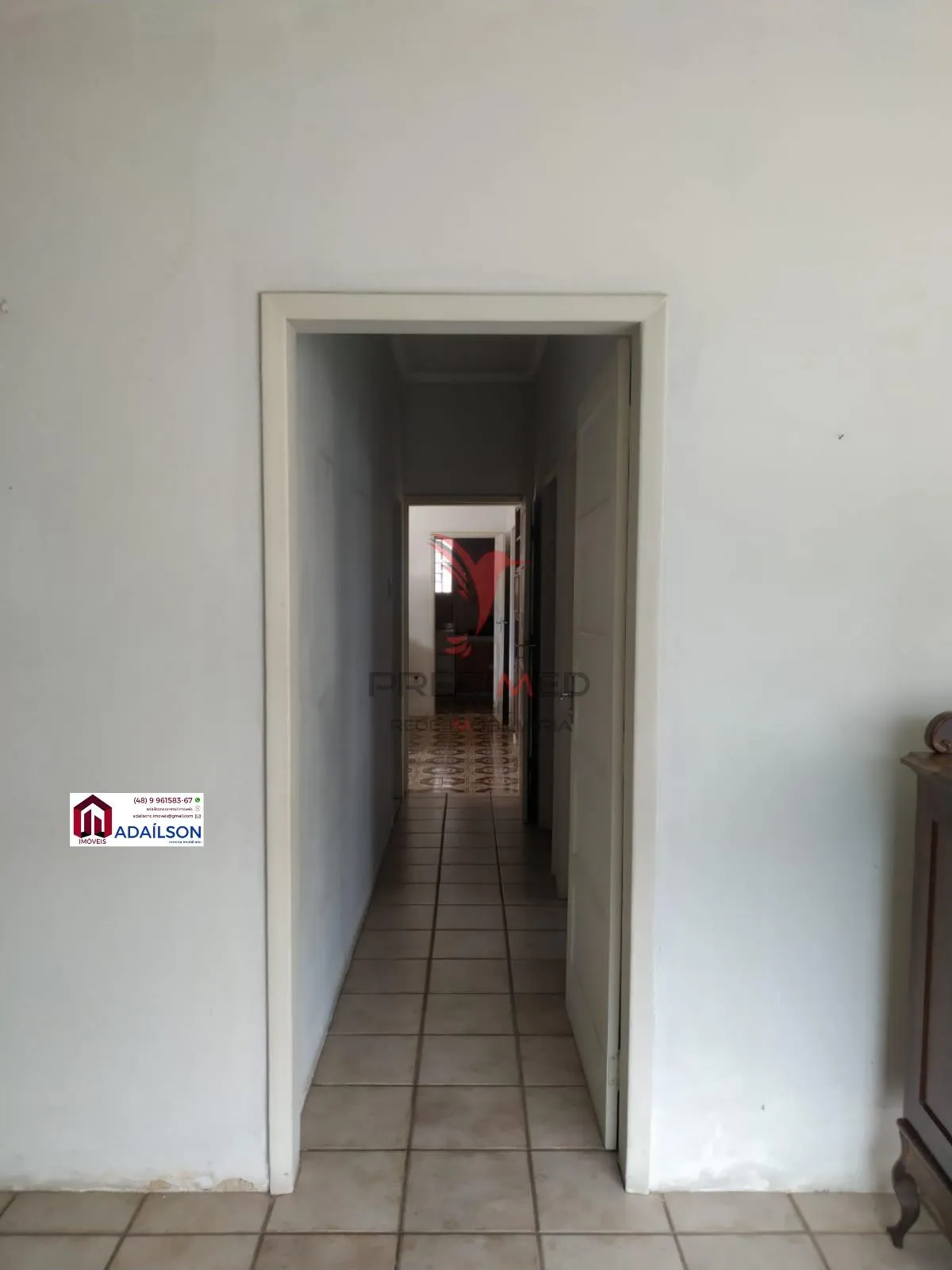 Imagem Casa em Florianópolis com 4 Quartos e 2 banheiros à Venda, 141 m² por R$ 1.490.000