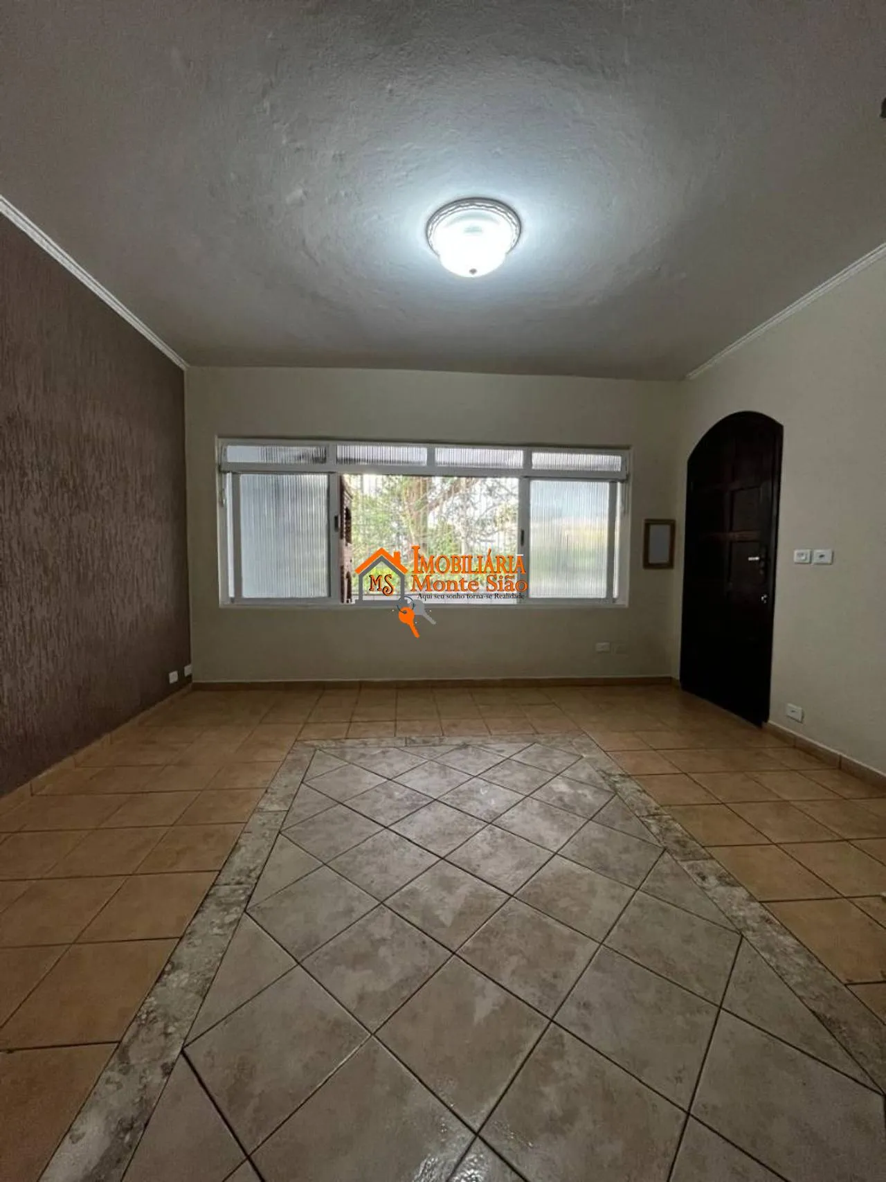 Imagem Sobrado com 4 dormitórios à venda, 238 m² por R$ 640.000,00 - Vila Galvão - Guarulhos/SP