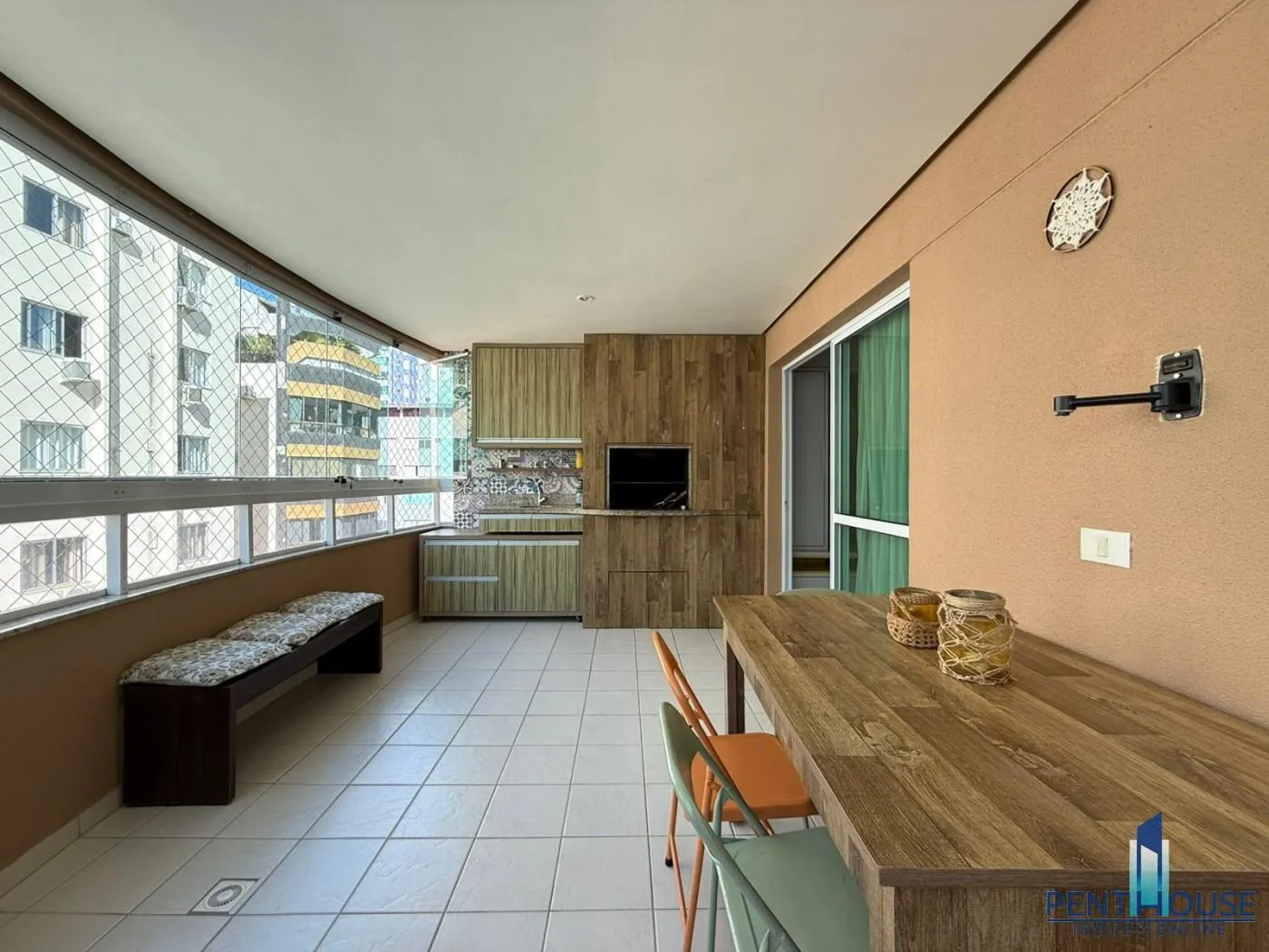 Imagem Apartamento Zona Central para Venda em Balneário Camboriú, CENTRO, 2 dormitórios, 1 suíte, 2 banheiros, 2 vagas