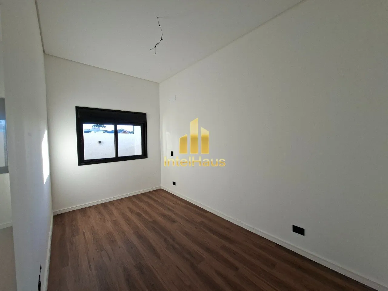 Imagem Apresentamos esta belíssima casa térrea no bairro Cachoeira, em Araucária, em localização estra...