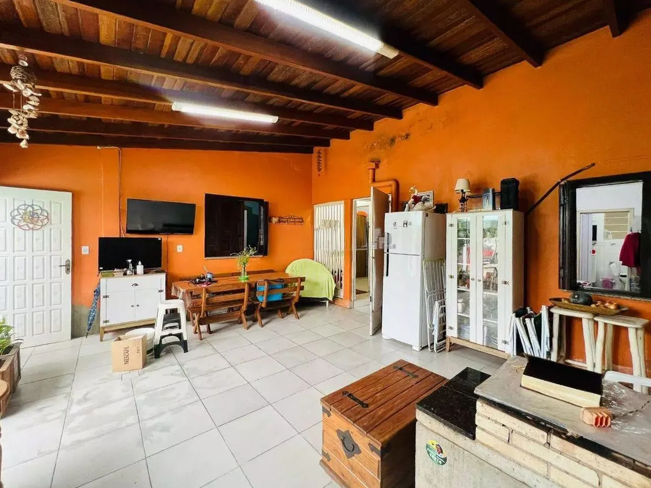 Imagem Casa com churrasqueira / Piscina
