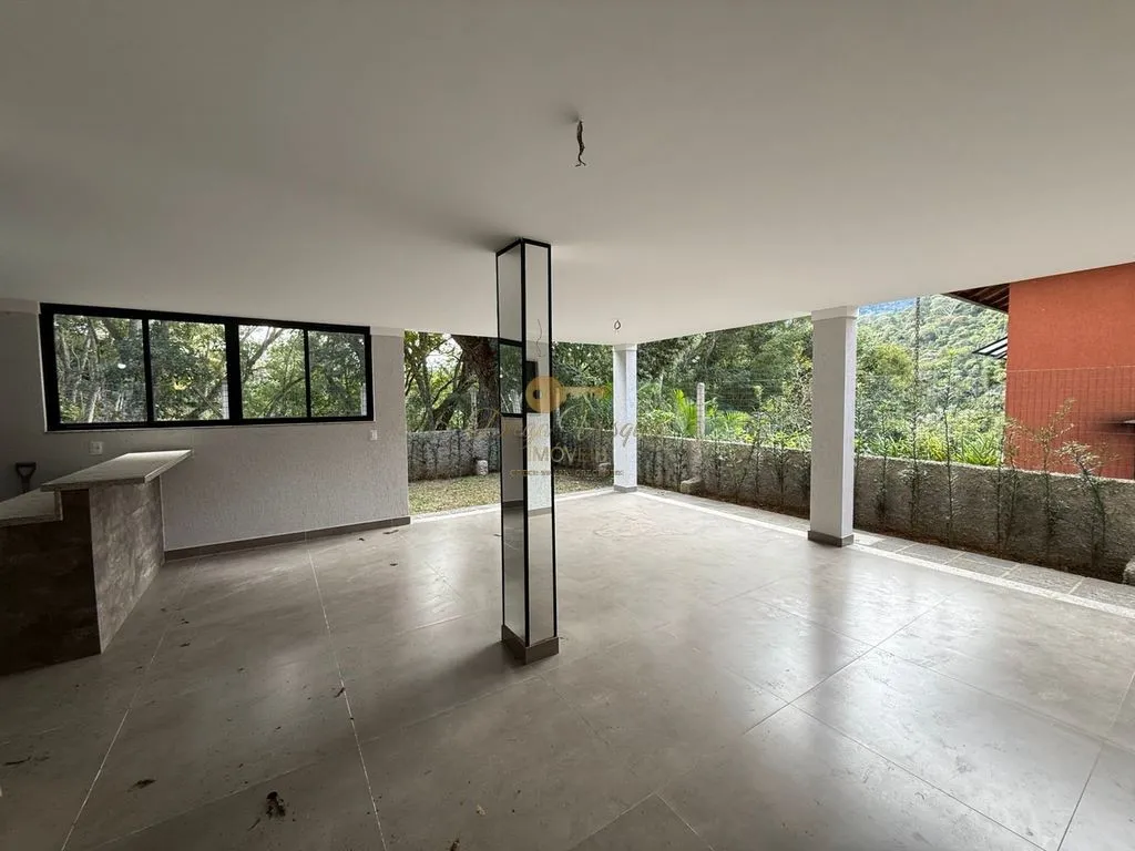 Imagem Casa em Condomínio para Venda em Teresópolis / no bairro Albuquerque