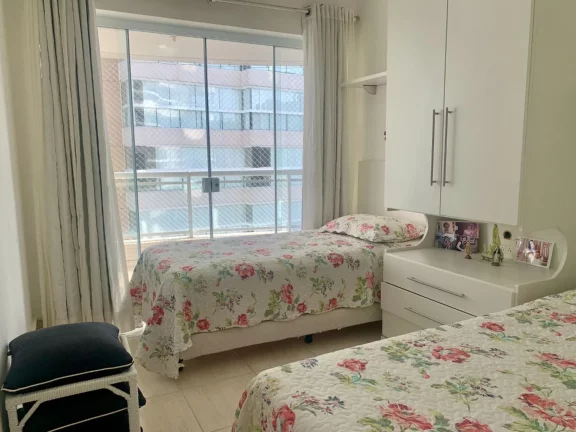 Imagem Apartamento na Riviera Módulo 07: 3 suítes, 2 salas, 2 vagas. Pé na areia em Riviera de São Lourenço. Aproveite essa oportunidade!