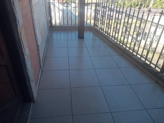 Imagem Casa com 4 Quartos e 4 banheiros à Venda, 228 m².