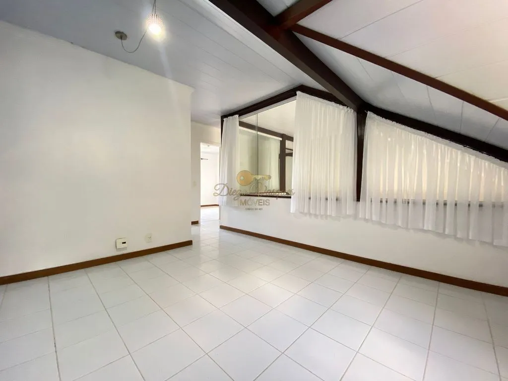 Imagem Casa em Condomínio para Venda em Teresópolis / RJ no bairro Granja Guarani