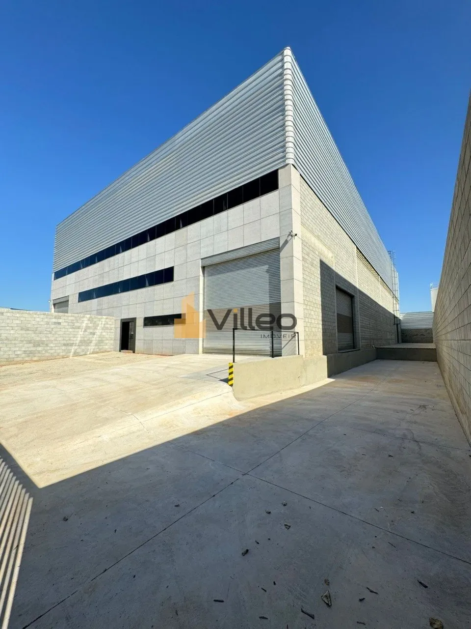 Foto do imóvel Oportunidade única para o seu negócio! Este galpão com área privativa de 747,5 m² está localiz...