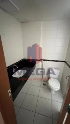 Imagem Excelente apartamento na segunda quadra do mar de Itapuã, 3 Quartos sendo 1 suíte c/ varanda, 2 vaga