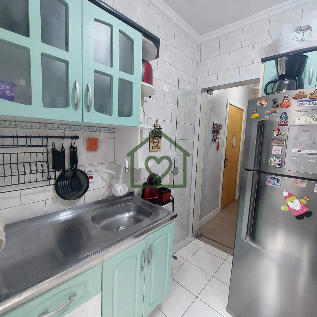Imagem Excelente oportunidade para quem busca um apartamento no bairro Santana, em Porto Alegre.

O imóvel...