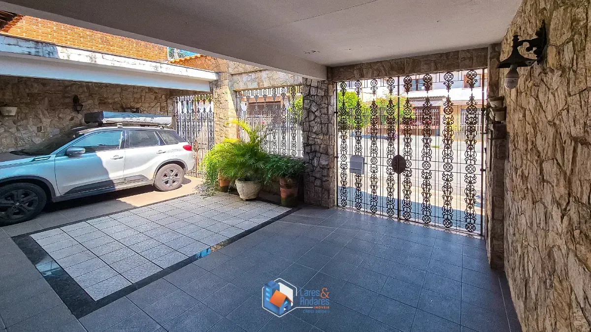 Imagem Casa para venda em Parque Novo Mundo com 5 quartos, sendo 2 suítes, 275m²