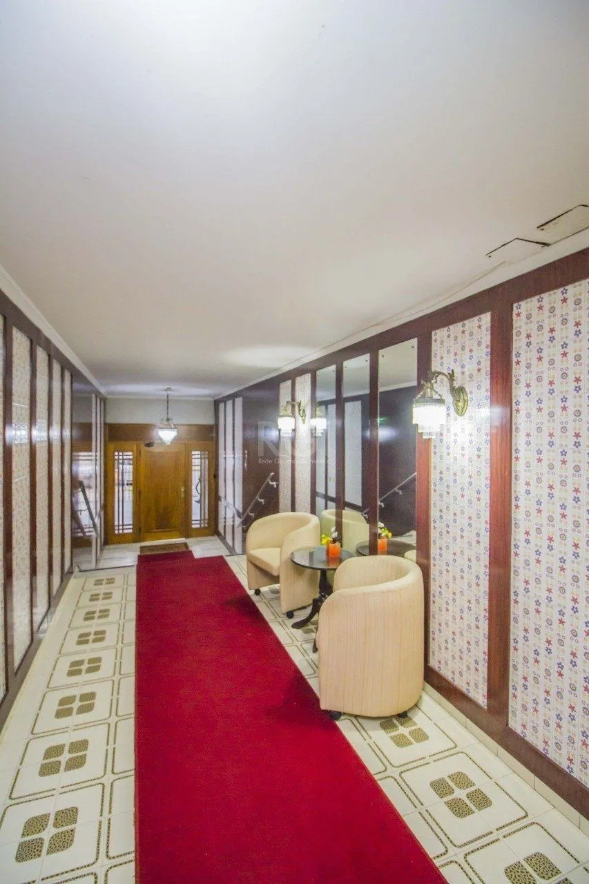 Imagem Apartamento para Venda - 96m², 3 dormitórios, 1 vaga - Menino Deus