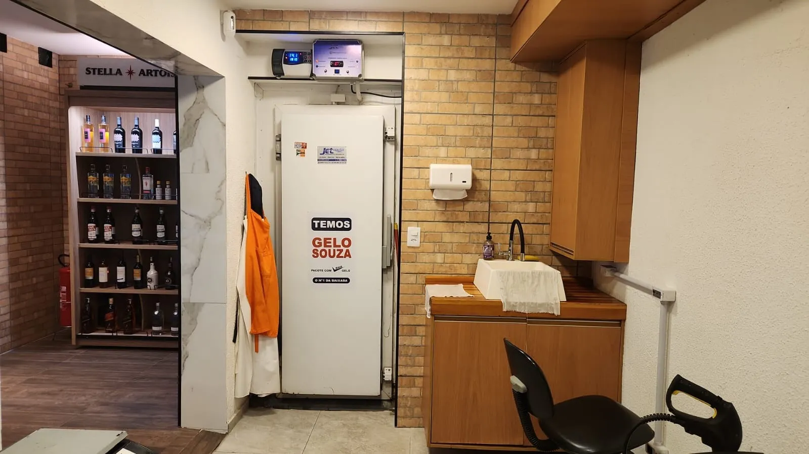 Imagem Ponto Comercial Raridade Carnívora: Uma Jornada Sensorial na Boutique de Carne Espetacular em Santos