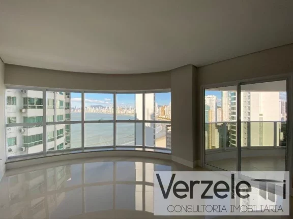 Imagem Apartamento 4 ou + dormitórios para Venda em Balneário Camboriú / SC no bairro Pioneiros