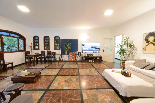 Imagem Casa com 6 dormitórios à venda, 259 m² por R$ 1.600.000 - Centro - Peruíbe/SP