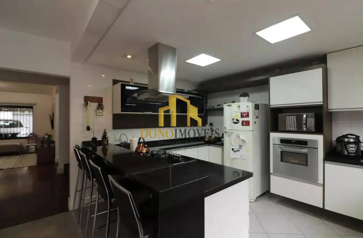 Imagem Sobrado 255 m² | 3 Dorms (1 Suíte) | 5 Vagas | Área Gourmet