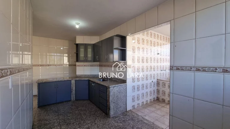 Imagem Casa à venda no Centro – Igarapé/MG.