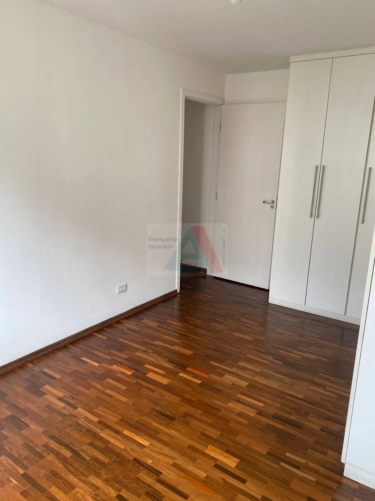 Imagem Apartamento com 2 dormitórios à venda, 61 m² Parque Fongaro