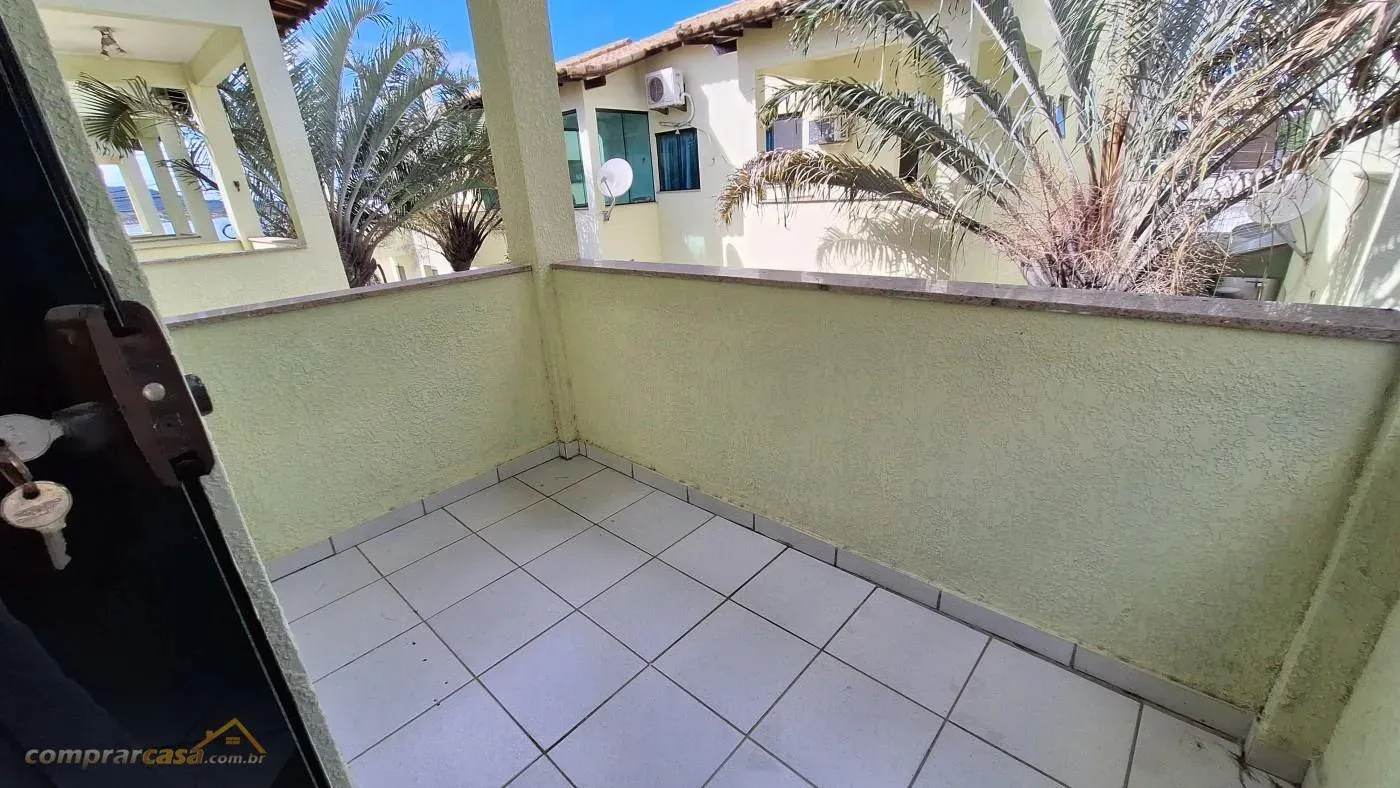 Imagem Casa em Condomínio para Venda em Cabo Frio / RJ no bairro Palmeiras