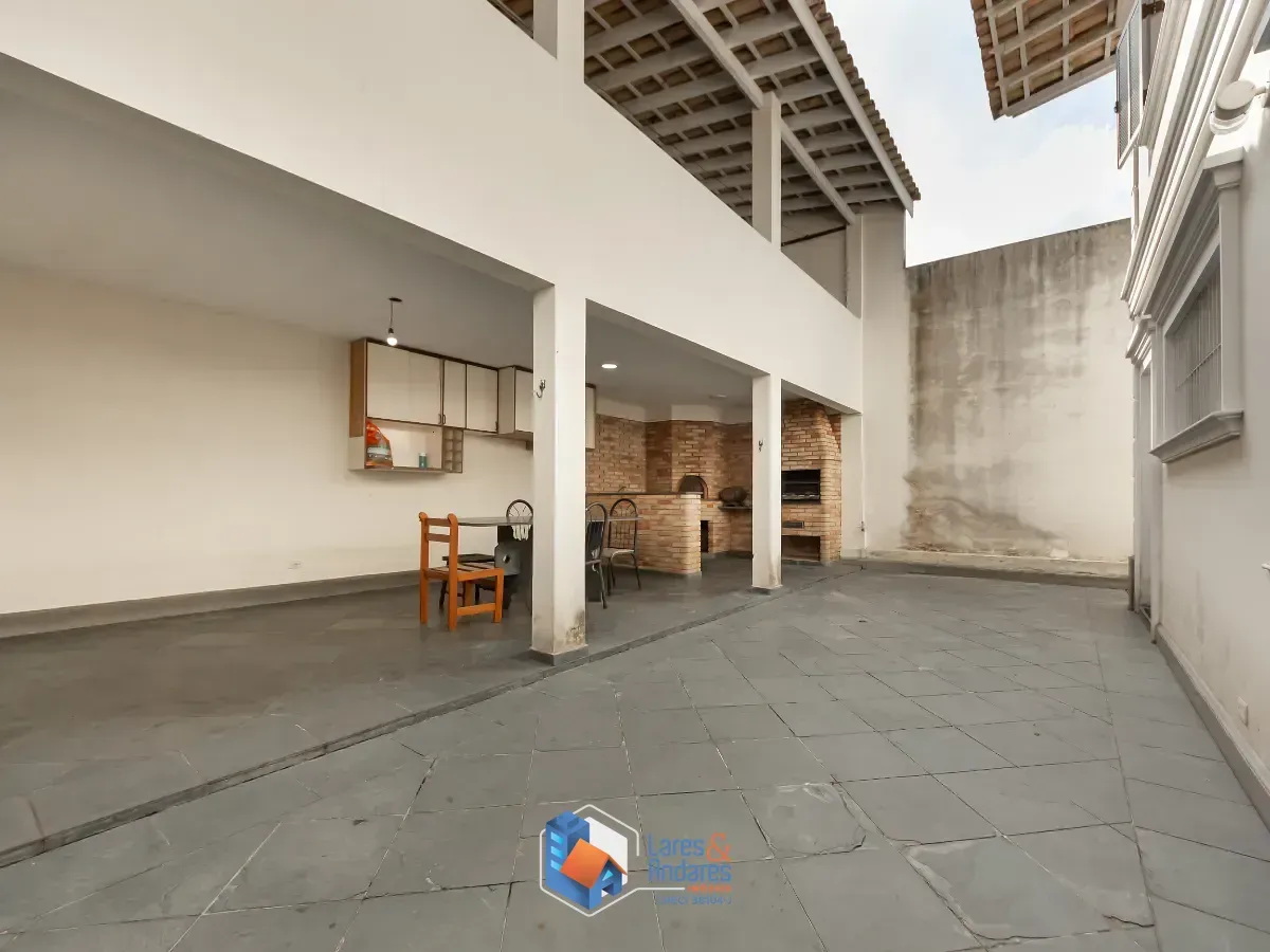 Imagem Sobrado para venda em Vila Marari com 4 quartos, sendo 2 suítes, 382m²