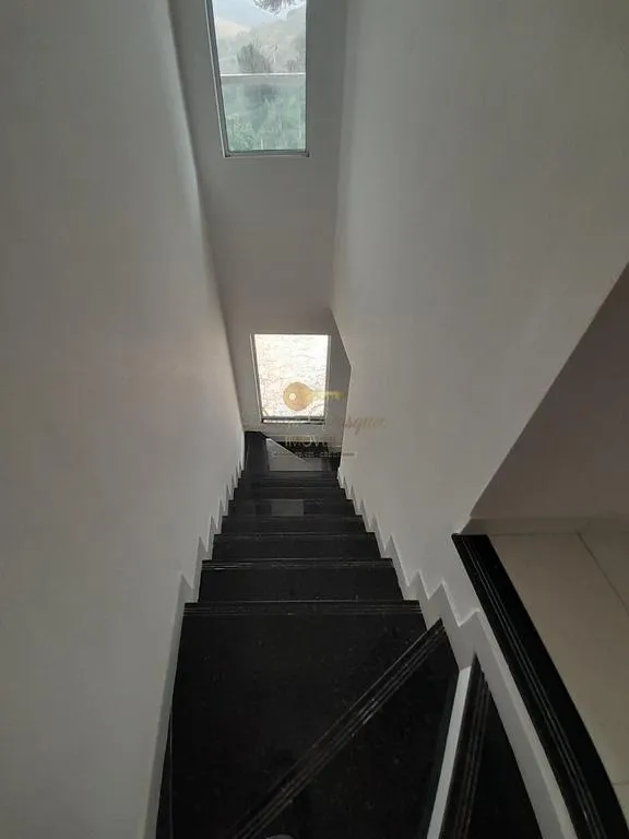 Imagem Casa para Venda em Teresópolis / RJ no bairro Pessegueiros