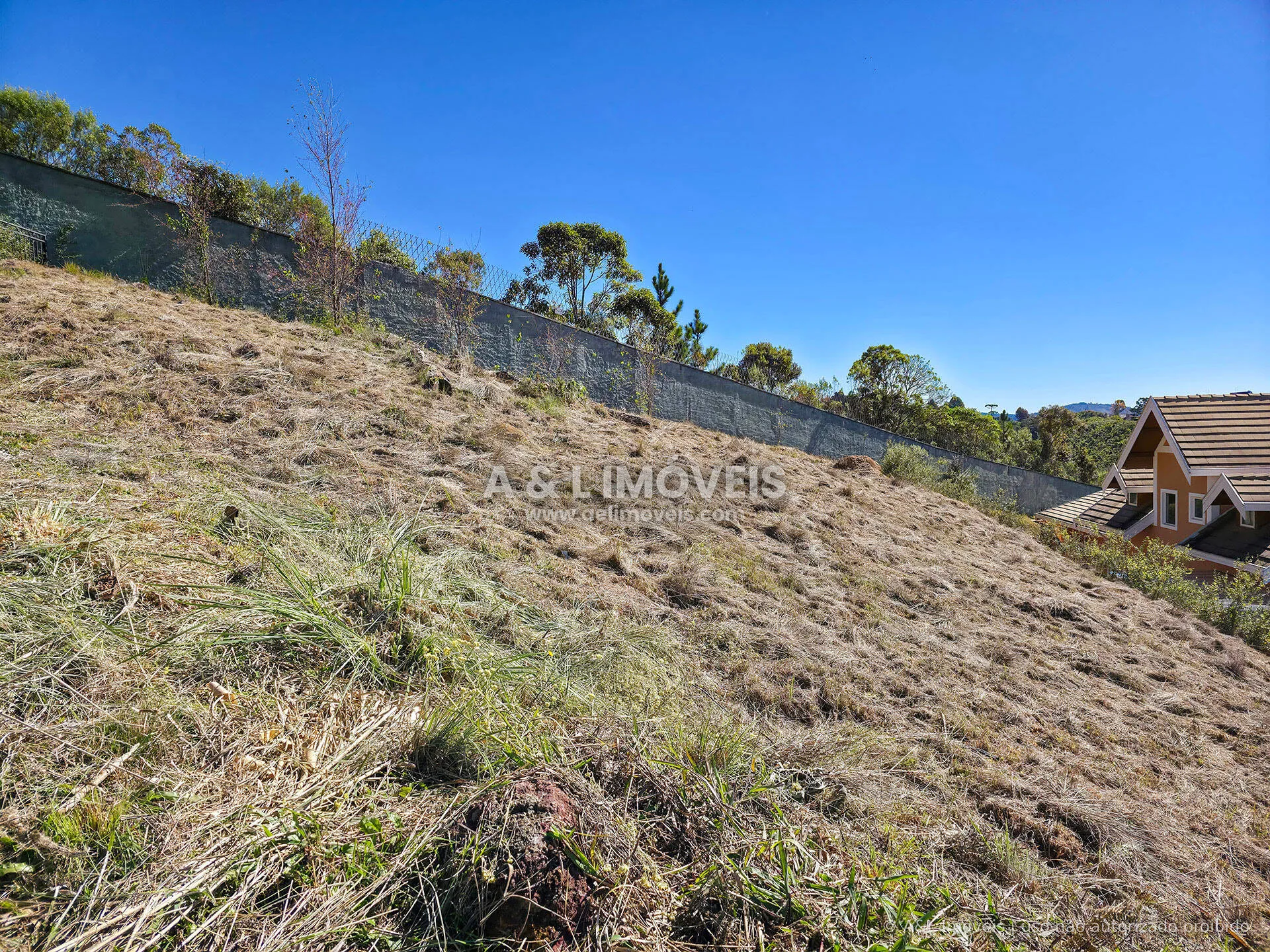 Imagem Terreno no Condomínio Ecológico II com 1.004,01 m², aclive e vista