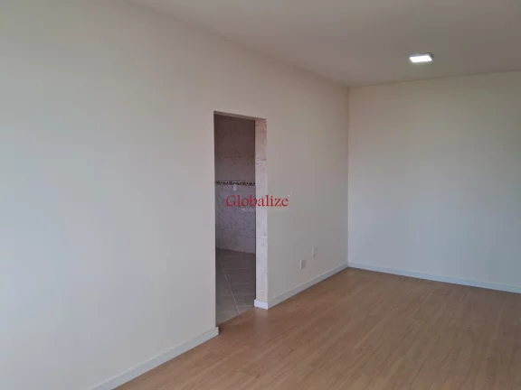 Imagem Lindo apartamento bem espaçoso em Santos na melhor localização do bairro do Estuário com 2 dormitórios e todo reformado à venda por R$ 375.000,00