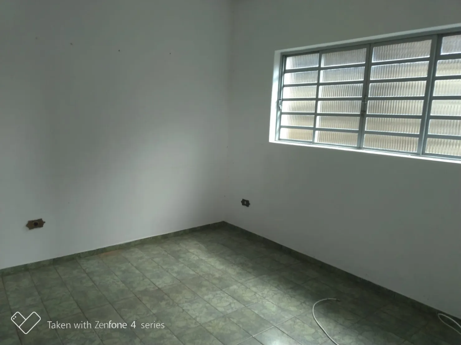 Imagem Casa à venda 2 Quartos, 1 Suite, 3 Vagas, 300M², Jardim Gurilândia, Taubaté - SP