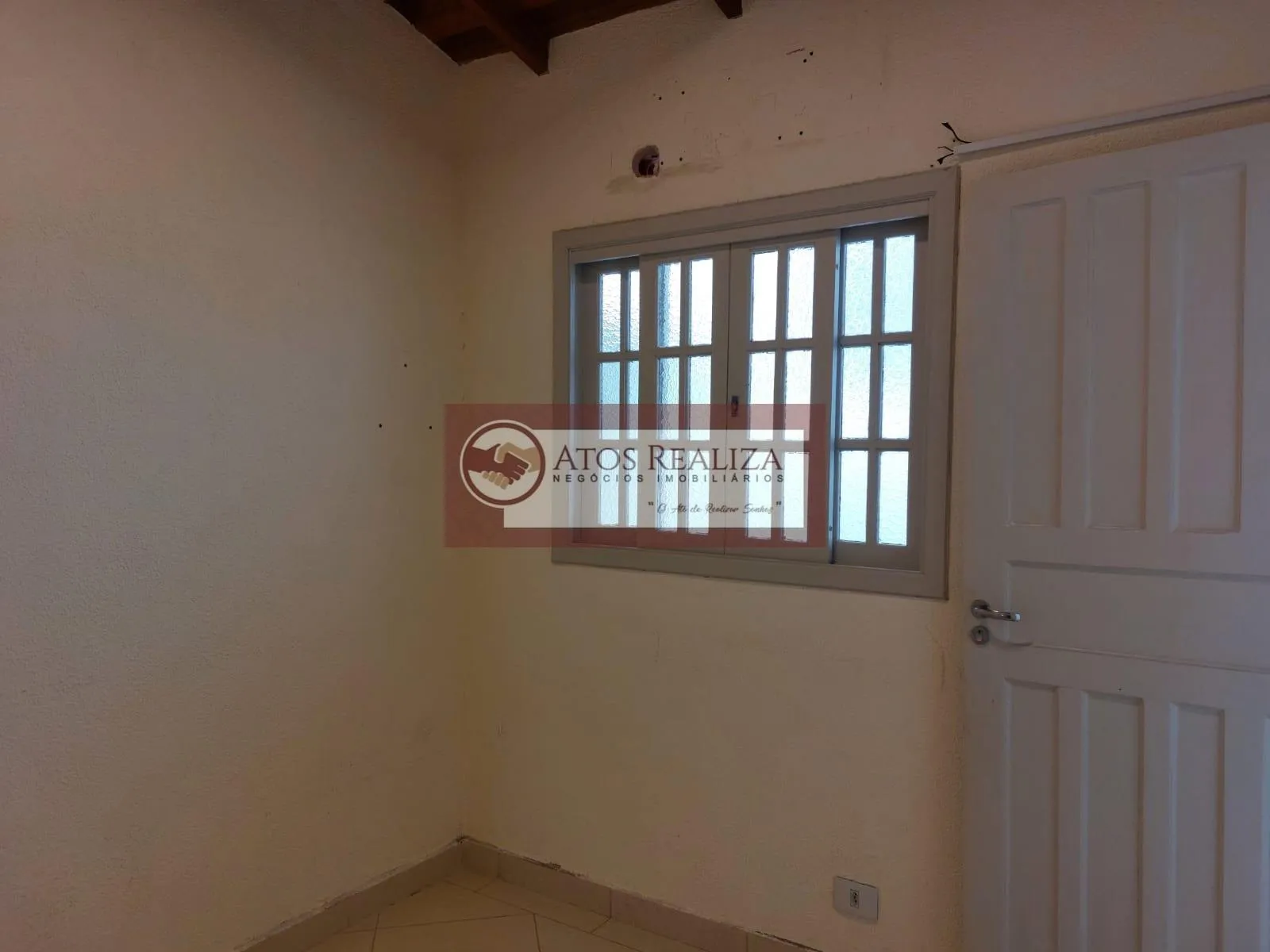 Imagem Alugo Casa Comercial com 5 Salas, Região Chácara Flora, com 84M², 3 Vagas de Garagem, Ideal para área de saúde em geral, como, Clínica Odontológica, Psicologia, Fonoaudiologia, Valor da Locação, R$ 6.141,75 já incluso, IPTU, e Condomínio.