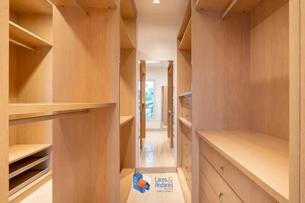 Imagem Casa no condomínio Condominio Le Vert para venda com 4 quartos, sendo 4 suítes, 353m²