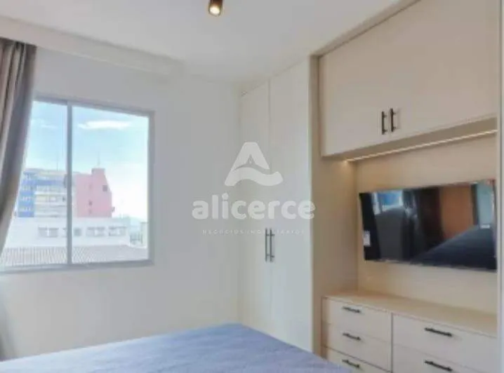 Imagem Apartamento de 2 dormitórios no Centro de Florianópolis