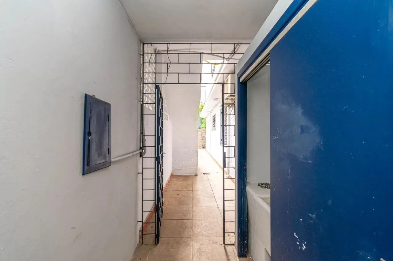 Imagem Predio Comercial com 1000m², 5 vagas, no bairro Higienópolis em Porto Alegre para Alugar