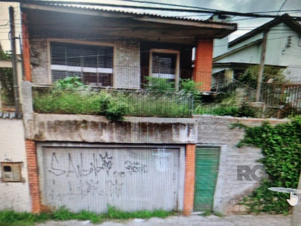 Imagem Casa no bairro Medianeira de 4 dormitórios