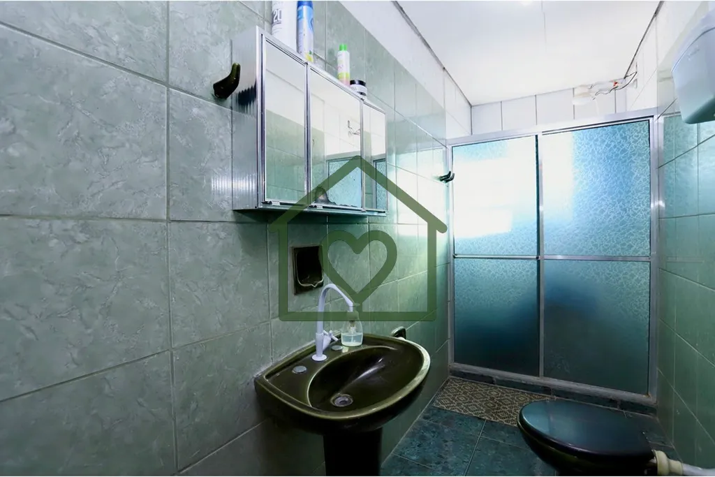 Imagem Encontre o lar perfeito para sua família nesta espaçosa casa residencial situada na encantadora Ru...