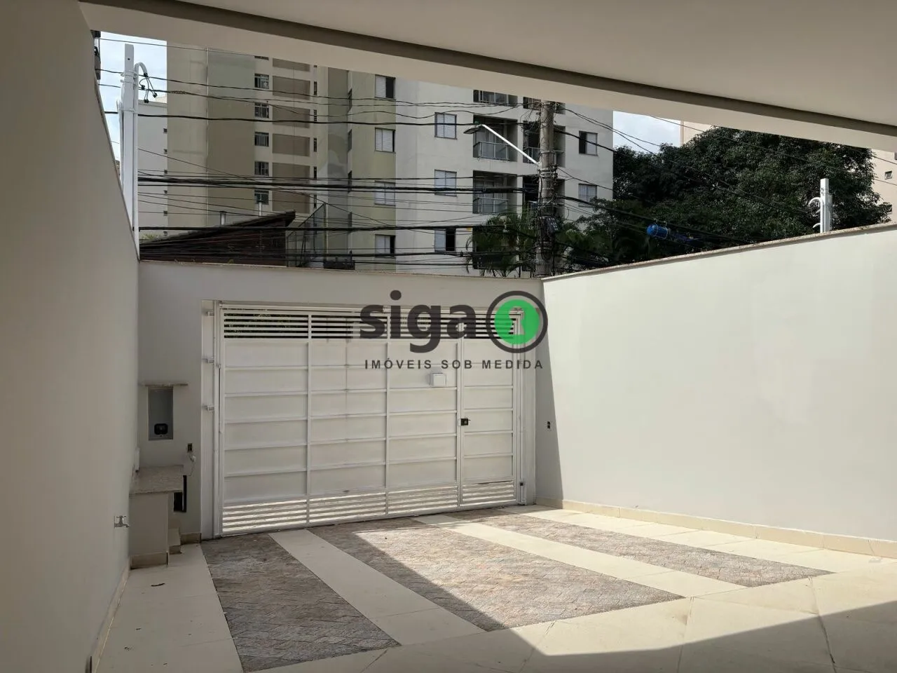 Imagem Casa à Venda - 220 m², 3 Suítes e Alto Padrão na Saúde!