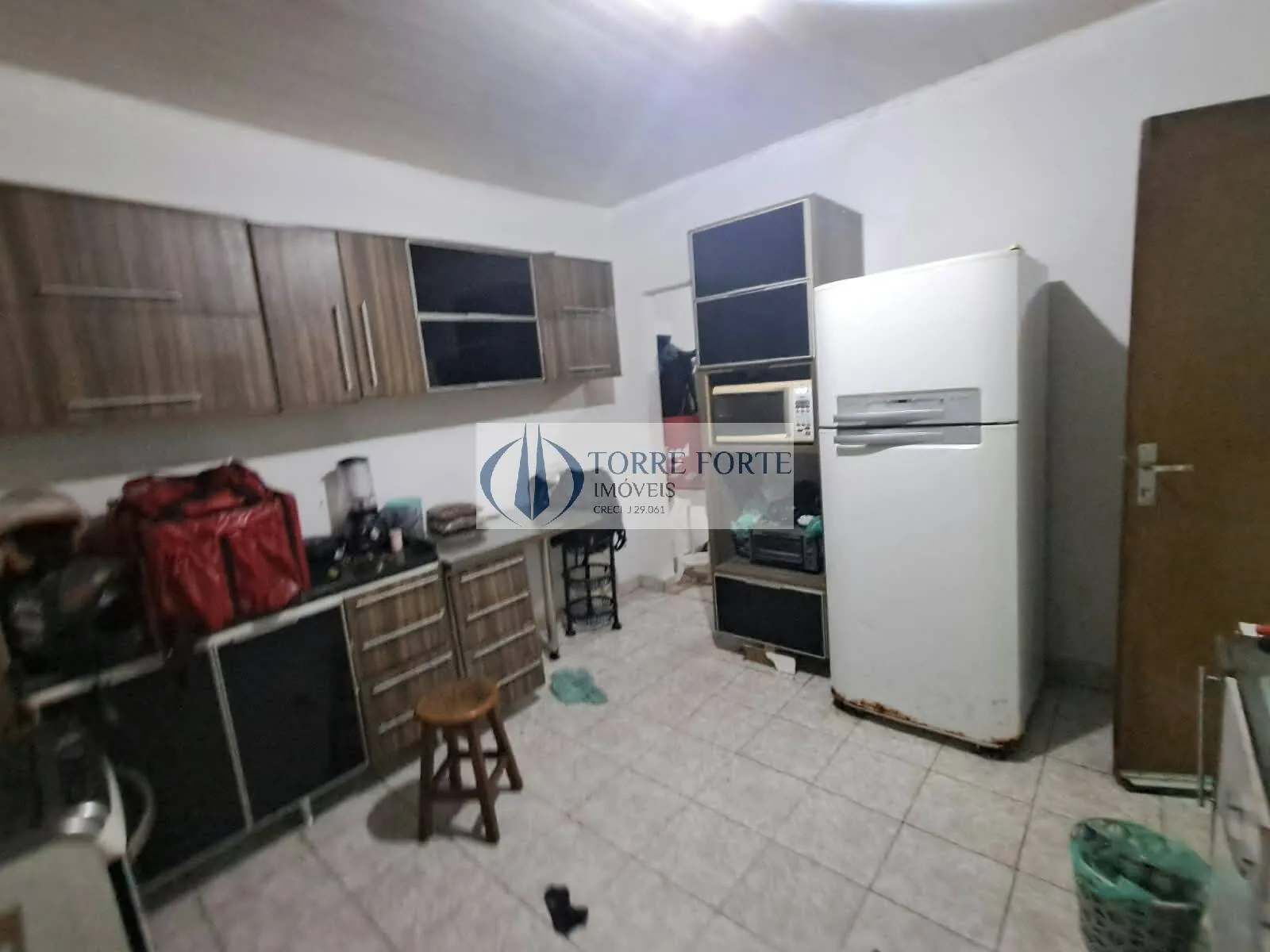 Imagem Terreno com 2 casas