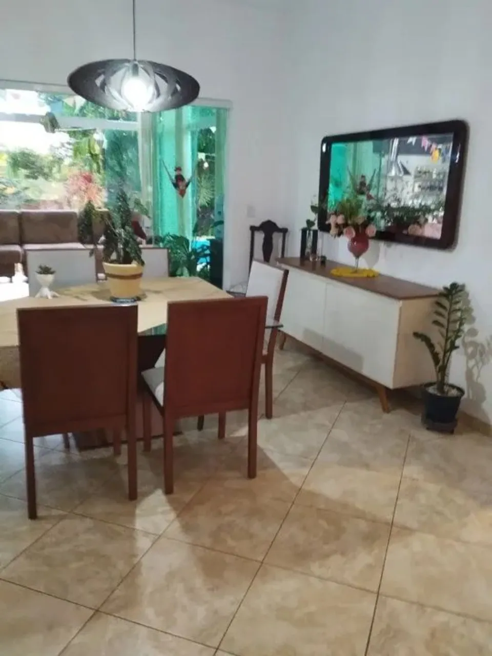 Imagem Chácara de Luxo em Condomínio: 3 Quartos, 1 Suíte, 4 Vagas de Garagem em Araçoiaba da Serra-SP