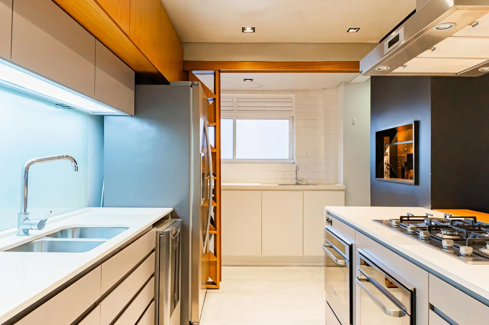 Imagem Espetacular apartamento finamente decorado e mobiliado por arquiteto renomado com 3 vagas próx. Rua Nova Iorque