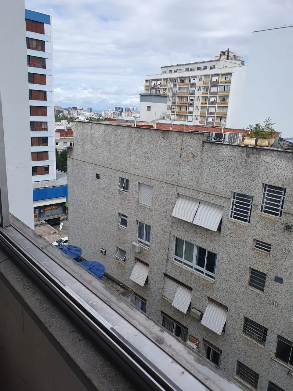 Imagem Apartamento de 3 quartos no bairro Independência em Porto Alegre